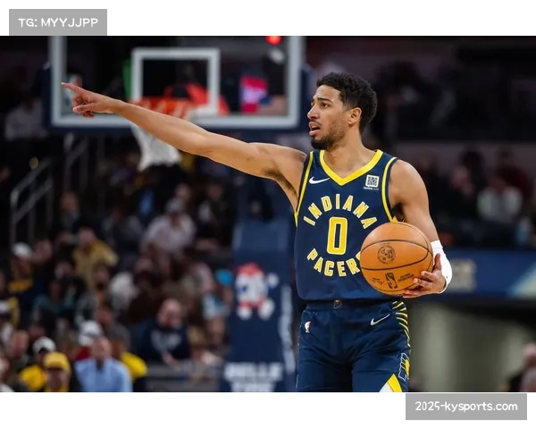 怀特首节三分手感火热连中三元掀进攻狂潮带动全队势如破竹